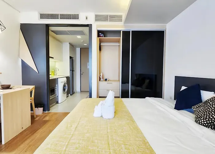 Circle S Sukhumvit 12