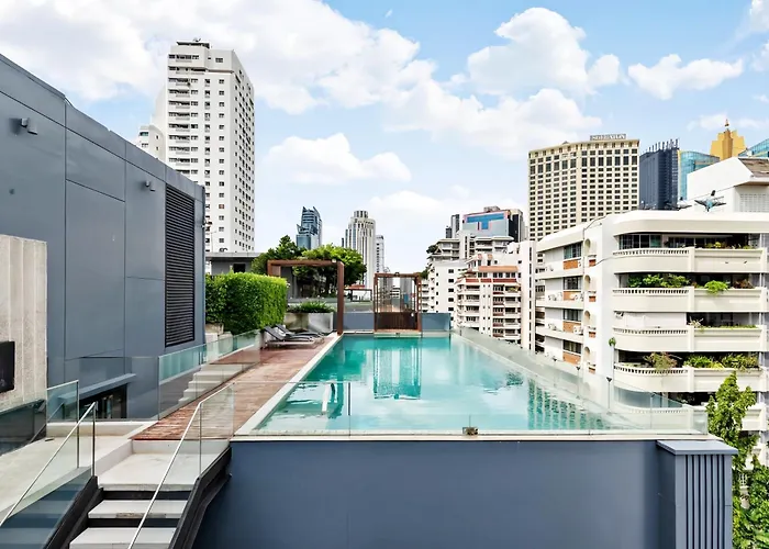 Circle S Sukhumvit 12 *
