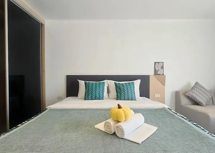 Circle S Sukhumvit 12