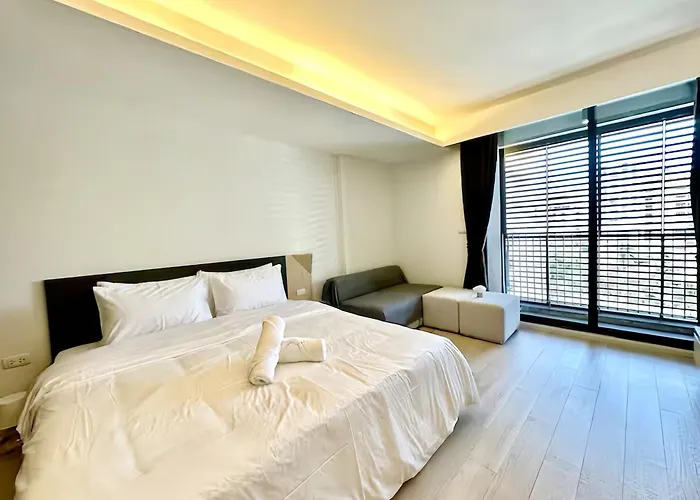 Circle S Sukhumvit 12 *