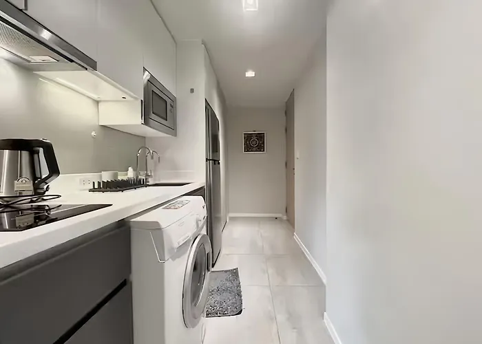 Circle S Sukhumvit 12 *